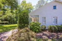 Pinehurst Village Vacation House w/ private pool 8) beds - 4-Star