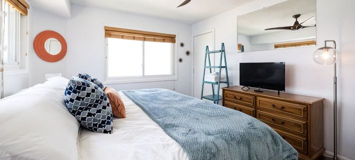 Oceanfront Carolina Beach Condo, Panoramic Views and Pool! Top Floor Sunrises! Hotels in Federal Point