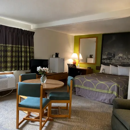 Super 8 by Wyndham Mokena/Frankfort /I-80