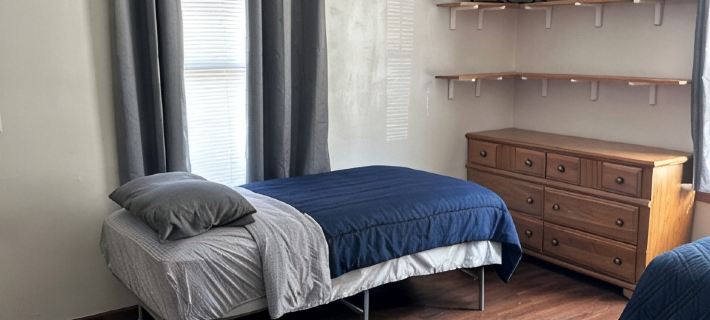 Sleeps up to 14 people, 5 minutes from downtown, handicap accessible. Hotels in La Crosse