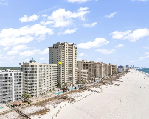Luxe 4BR Beachfront Condo, Insane Gulf Views, Infinity Pool, Indoor Pool/Hot Tub - Jacuzzi