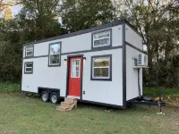 The Mini Melby - Tiny House on the Space Coast near area's most popular beaches - WiFi