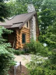 Charlevoix's Beautiful Log Home - 2-Star