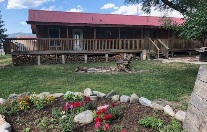 Cabin #1 - Backyard Bunkhouse