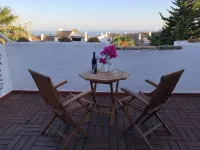 charming, quiet , white house in the center of Marbella - 2 stjerner