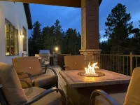 Luxury Home, Lake & Mountains View Around - 4-Star