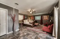 The Bradley House of Aggieland - con encanto