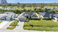 Modern Oasis Estero Bay - a serene retreat for the ultimate vacation experience - Homestays