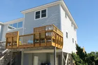 Oceanfront property - Pools