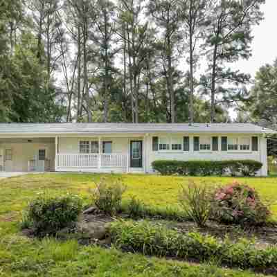 The Abode at Roswell. A Charming 4-bedroom with handicap accessible features. Hotel Exterior