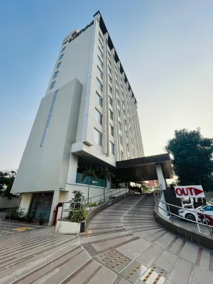 Fortune Inn Promenade, Vadodara - Member ITC Hotels' Group - parking