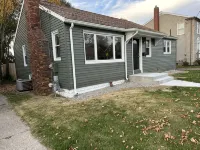 Charming Ranch Style House Across from Mercyhurst University - 3-Star