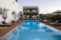 Eleven Boutique Suites - Pools