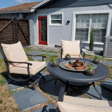 Hideaway Haven: Cozy studio with WiFi, AC in charming Largo