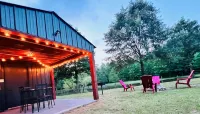 Cozy cabin w/ private pond & firepit. 3 miles to lake & 12 to Crater of Diamonds - Chalets