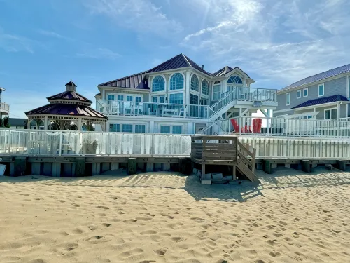 Luxury Multi-Level Oceanfront- Salt Water Pool- Heated Option &Spa, Pet Friendly - Private Pools