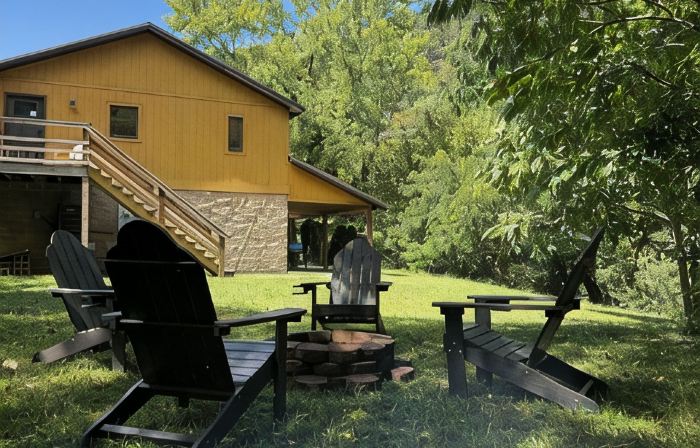 Trailhead Riverfront Cabin