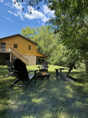 Trailhead Riverfront Cabin - Chalets