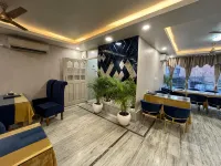 Hotel Anand - parking