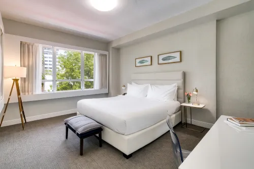 Crest Hotel Suites - Private Pool