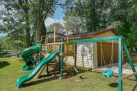Lake Living on Castle Rock Lake, Close to WI Dells, Family Friendly - Wifi