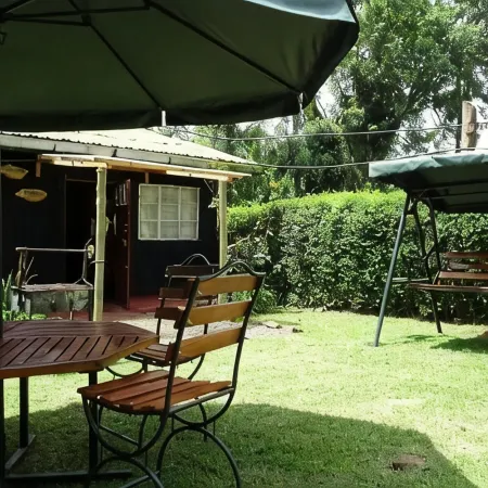 Wooden Knee Cottages Nanyuki