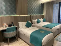 Soho Mid Town Hotel - พร้อมระเบียง