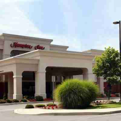 Hampton Inn East Windsor Hotel Exterior