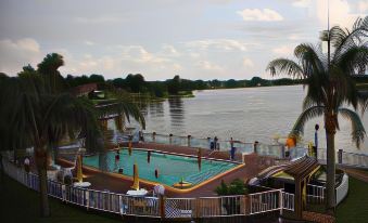 Lake Roy Beach Inn - Winter Haven