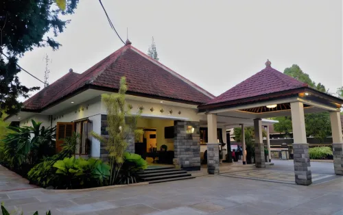 Minak Jinggo Hotel Hotels in Kalibaru