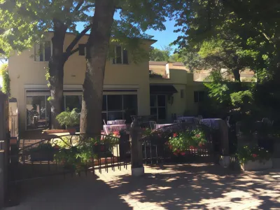 Hôtel l'Ouvrée Hotels in Savigny-lès-Beaune