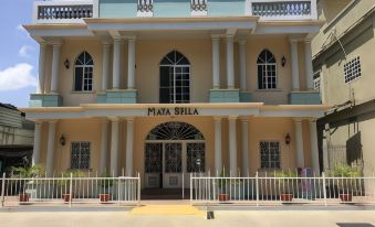 Maya Bella Downtown Hotel