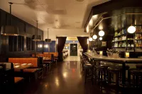Sixty Beverly Hills - bar