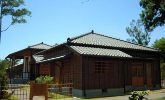 5. 우산토 허칭 리..