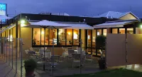 Richmond Henty Hotel