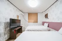 Manhattan Hotel Hotels in Jeju