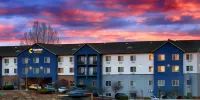 Comfort Suites Redmond Airport Отели в г. Редмонд