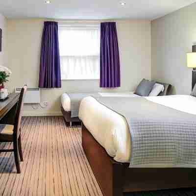 Fortune Huddersfield, Sure Hotel Collection by Best Western Rooms