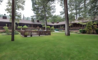 Shadow Mountain Lodge and Cabins