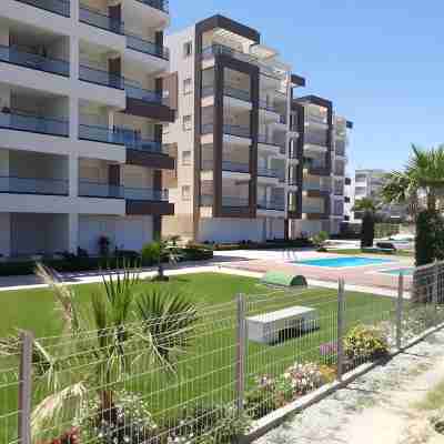 Beach Front Luxury Living Apartment Fitness & Recreational Facilities