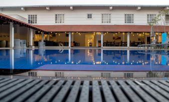 The Covanro Airport Hotel - Katunayake