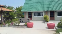 Ratathara Resort Các khách sạn ở Bang Pakong