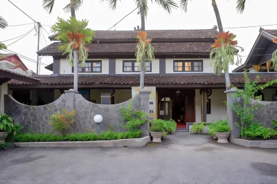 Cakra Homestay Solo Mitra RedDoorz Hotels in der Nähe von Klewer Market