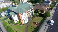 The Grand on Macfie Hotels in der Nähe von Joshua Slocum Park