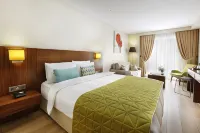 白色東方飯店 聖神聖殿主教座堂附近的飯店