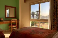 Jewel Howard Carter Hotel