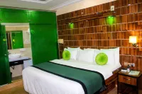 St. Regis Hotels & Resorts Hoteles cerca de Scripture Union National Camp Of Hope, Benin City