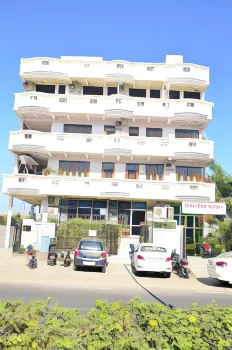 Raj Regency Hotels near Chokhi Bandhani