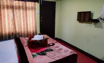 Goroomgo Gulzar Palace Srinagar