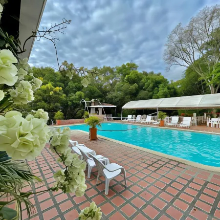 Hotel Familia Casa Blanca